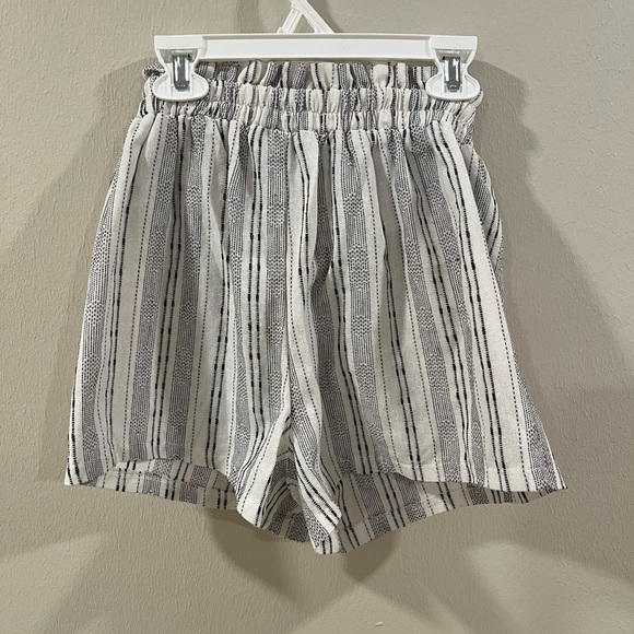 Shorts - Picture 2 of 2
